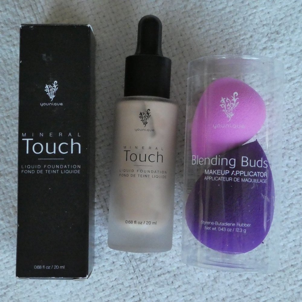 Younique Mineral Touch Foundation & Blending Buds